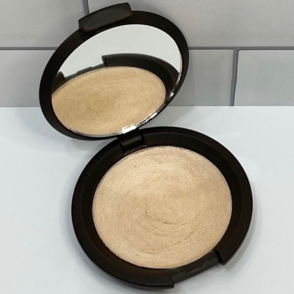 BECCA Moonstone Mini Shimmering Skin Perfector Poured
